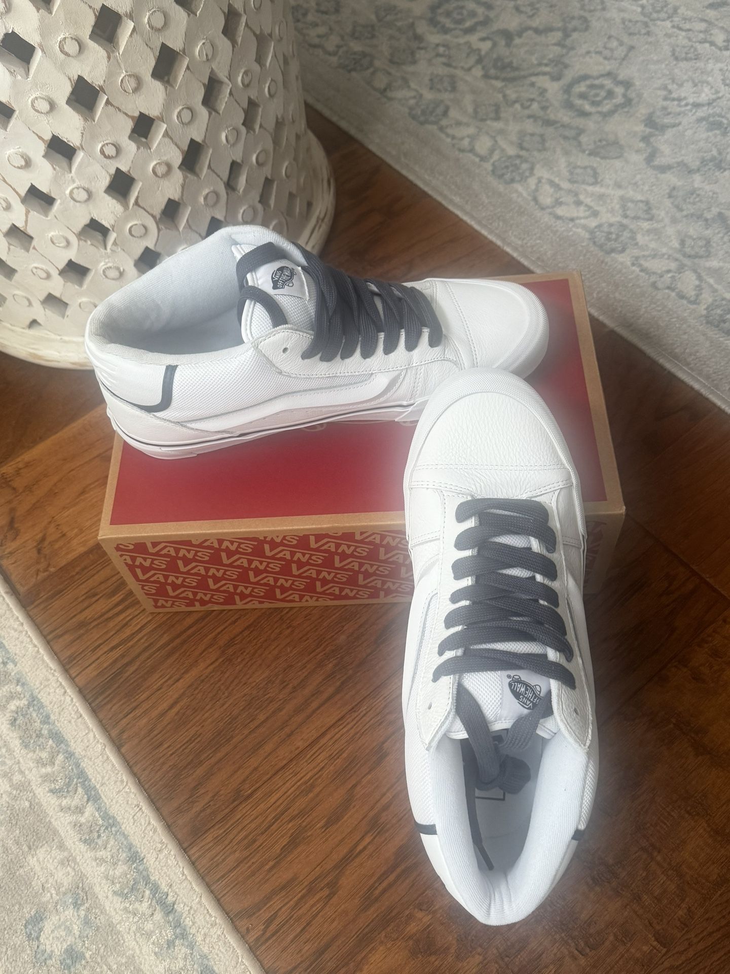 Brand New Men’s Vans