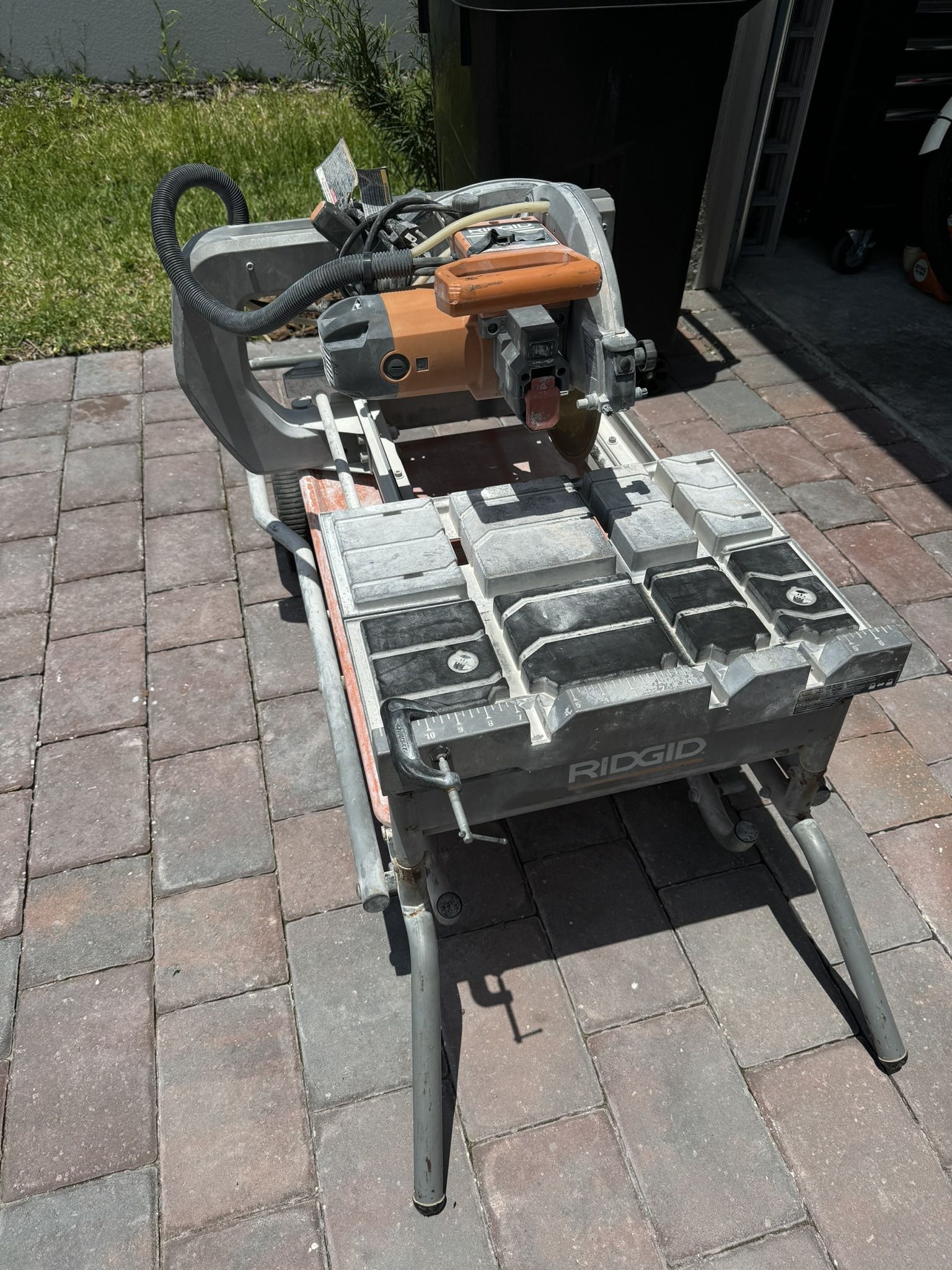 Rigid 10” Wet saw