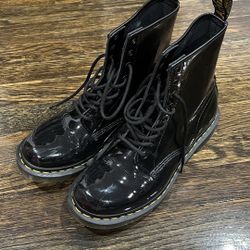 Doc Martens Women’s 9 