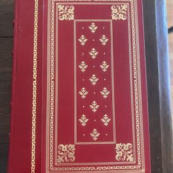 The 1979 Franklin Library (Franklin Mint) edition of Great Expectations by Charles Dickens is a highly collectible, leather-bound, and illustrated vol