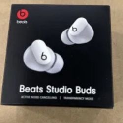Beats Studio Buds 