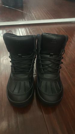 Nike woodside 2  size 7y