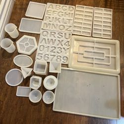 Resin Molds + Extra Mixes 