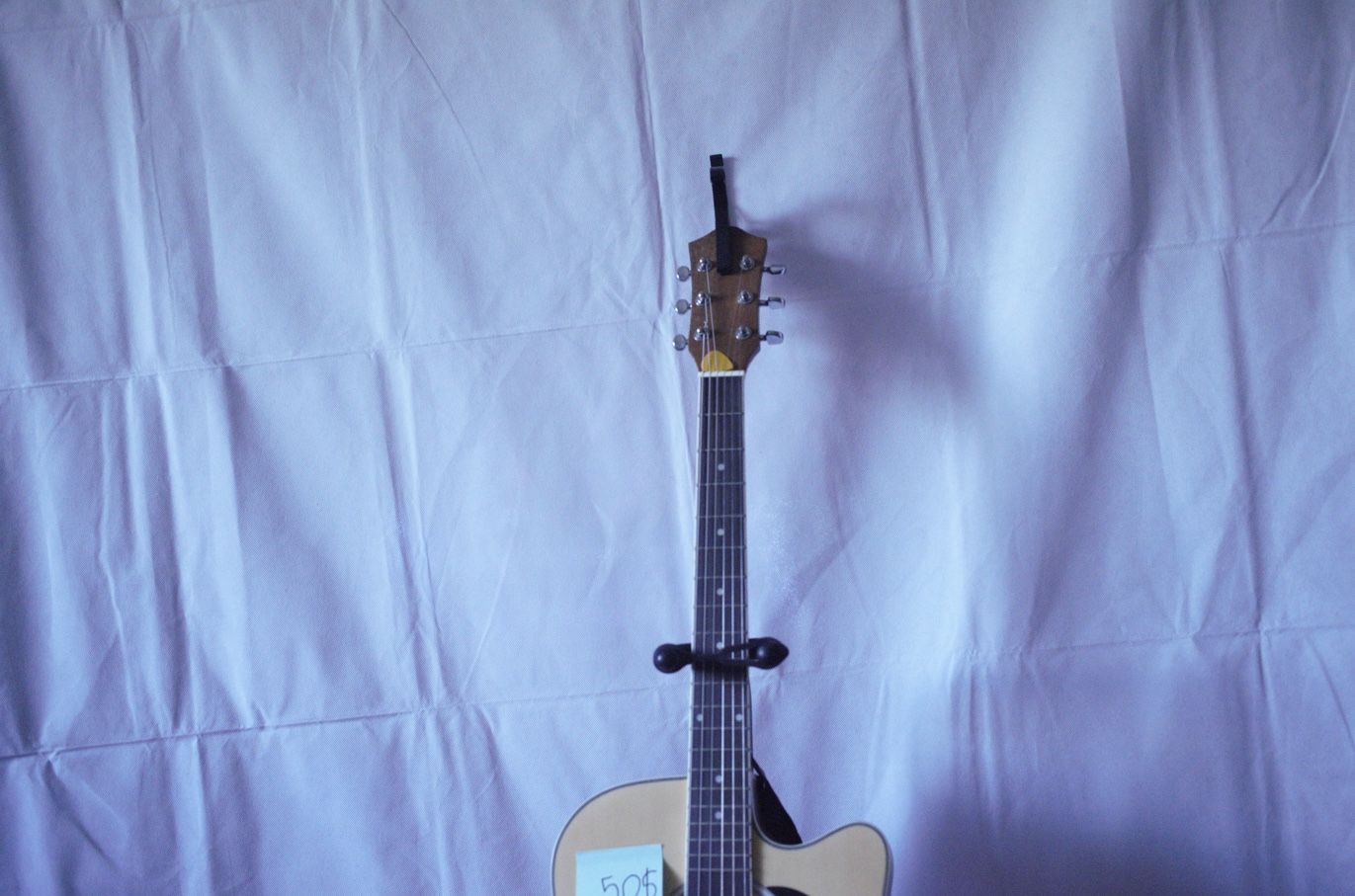 Acoustic Guitar | No Brand, Great Shape