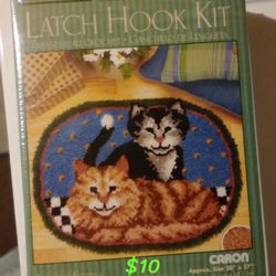 Caron Natura Latch Hook Kit - Cuddly Kittens Art #R703 - 20" x 27"
