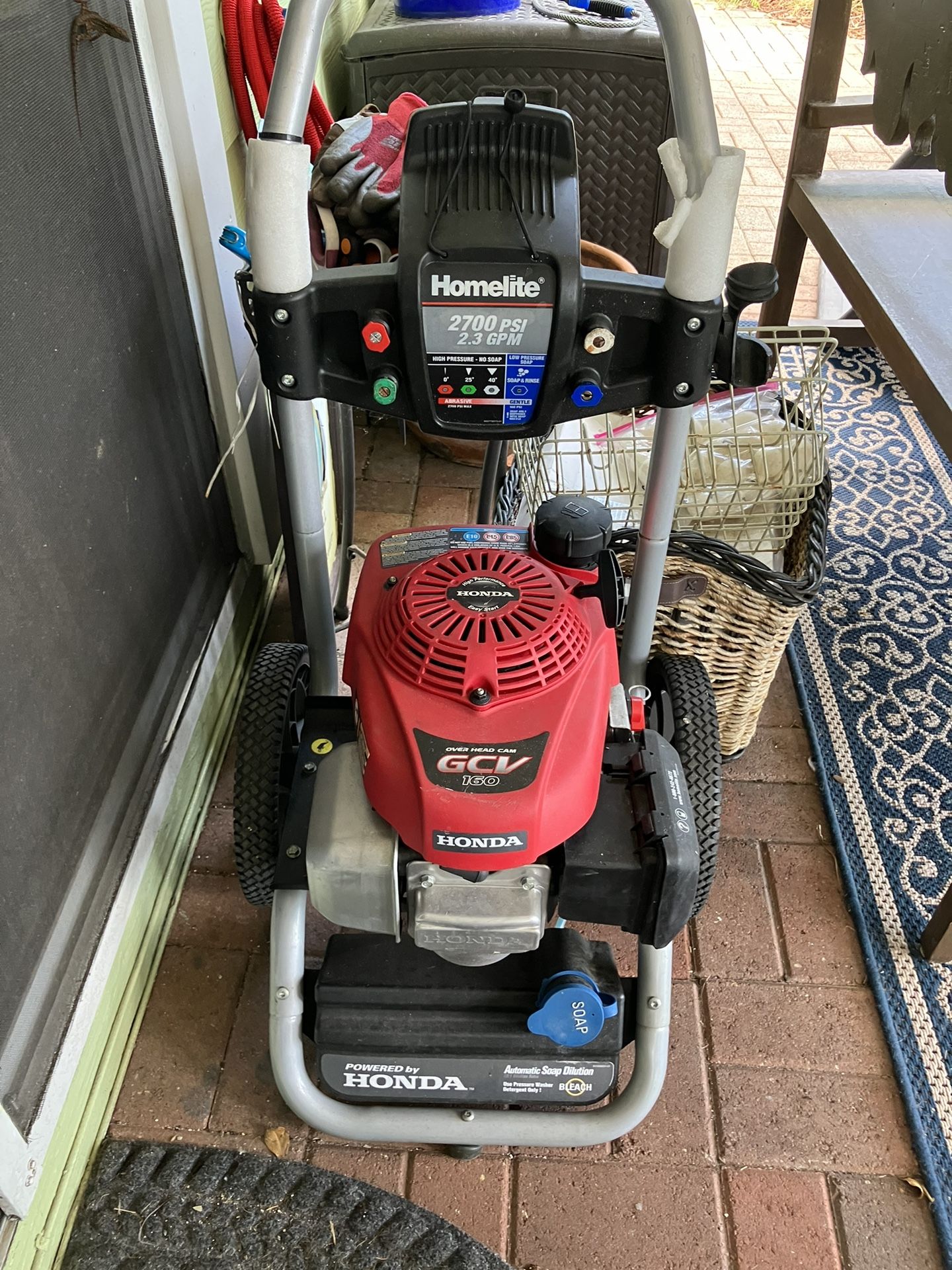 Honda GCV160 2700 PSI Pressure Washer with Soap Dispenser
