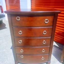 🚨 Chest Dresser 🚨