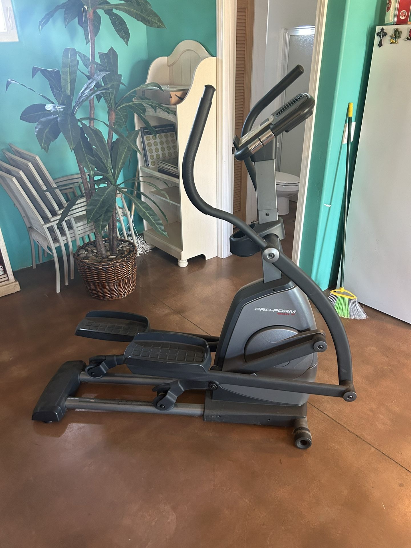 Pro Form 500 F elliptical