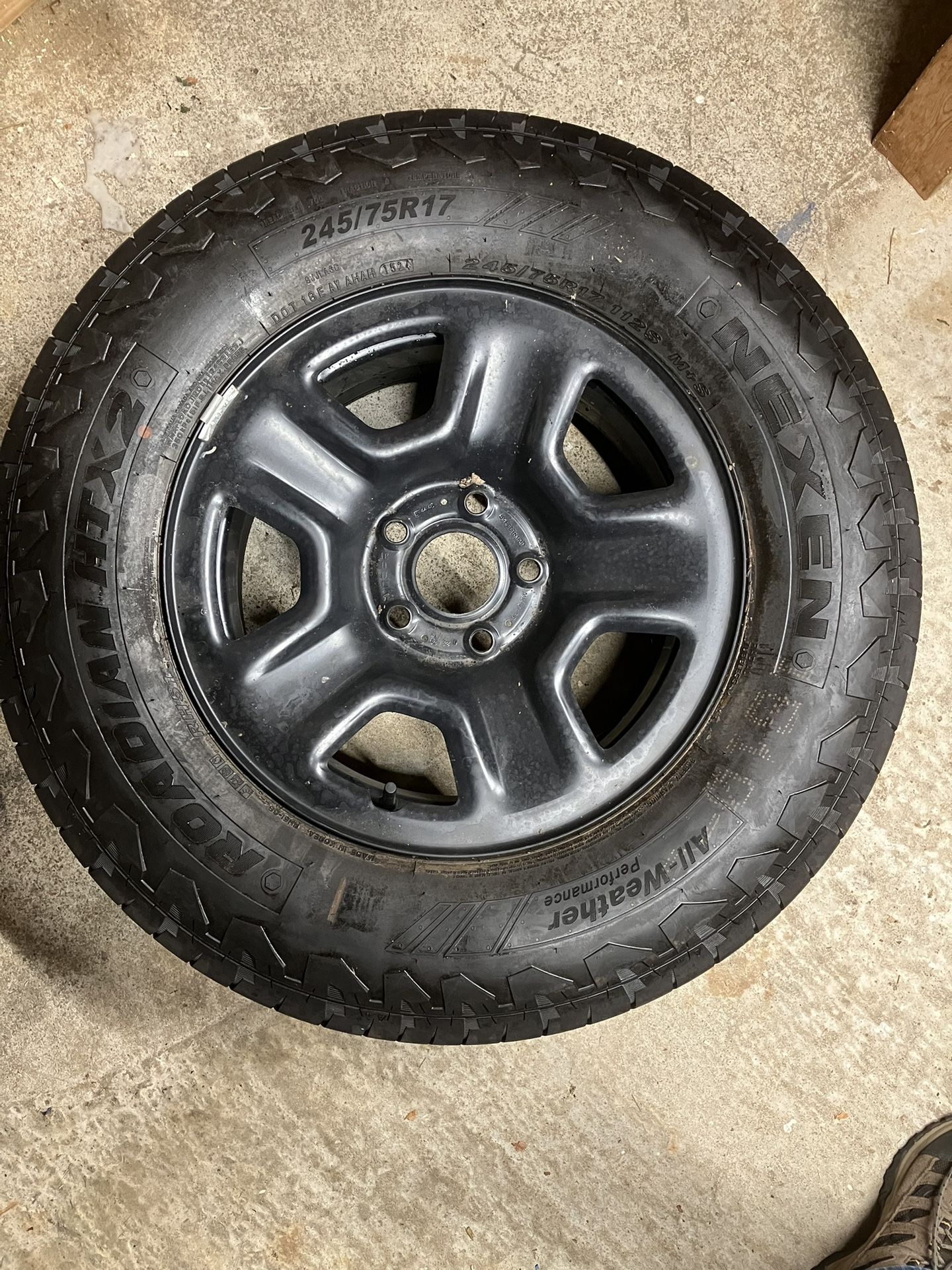 New 5 Tires And Rims 245/75 R17 $100 Each Or $350 For All