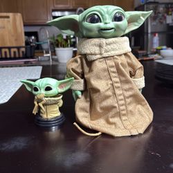 Baby Yoda And Yoda Collectibles Bundle