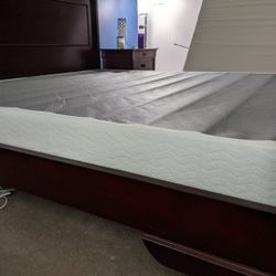 King Mattress And Metal Box Frame
