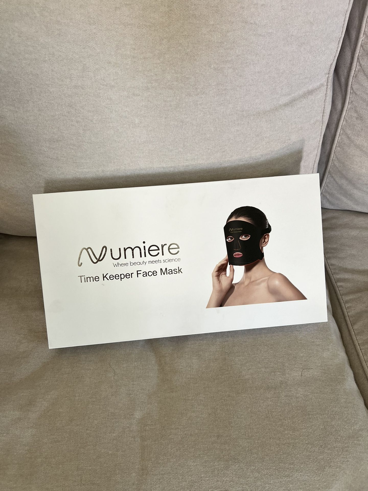 Numiere LED Light Therapy Face Mask