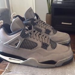 Nike Jordan 4 