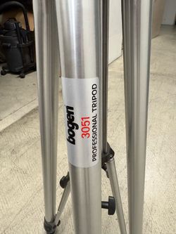Bogen 3051 Professional Tripod