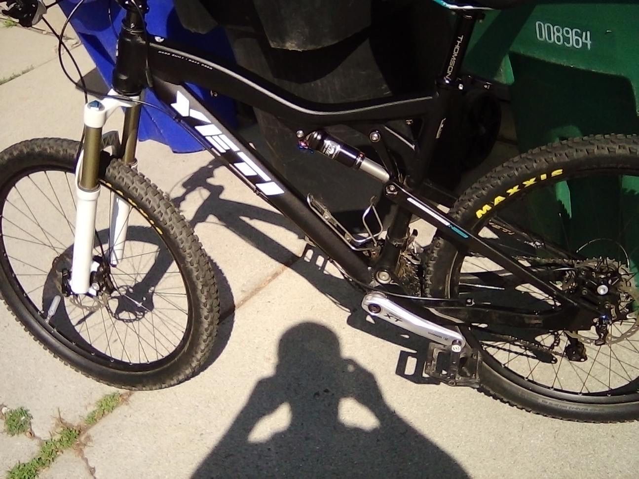 It's a 2012 yeti ASR 5 CARBON Enduro bike