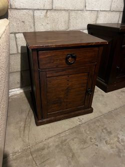 Pottery barn Bed side table