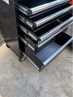 Caja de herramientas. Husky