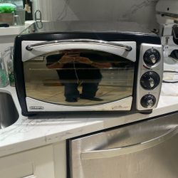 Delonghi  Conventional Oven Rotisserie