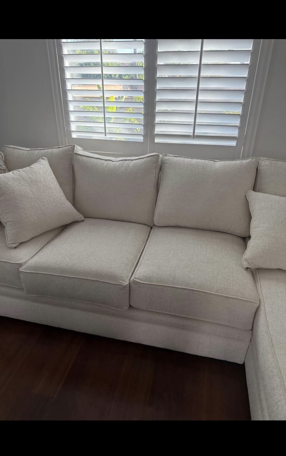 White Sofa 