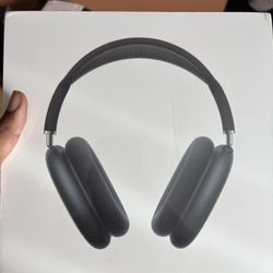 AirPods Max – Space Gray (Brand New, Sealed)