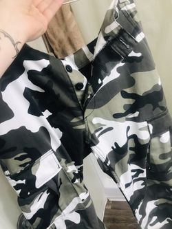 Zumiez camo pants worn once retailed $80