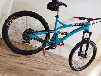 YETI mountain bike