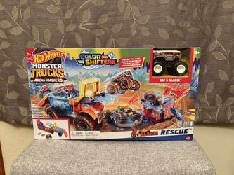 Hot Wheels Monster Trucks Arena Smashers Color Shifters 5-Alarm Rescue Playset, Fire Truck Crash Toy