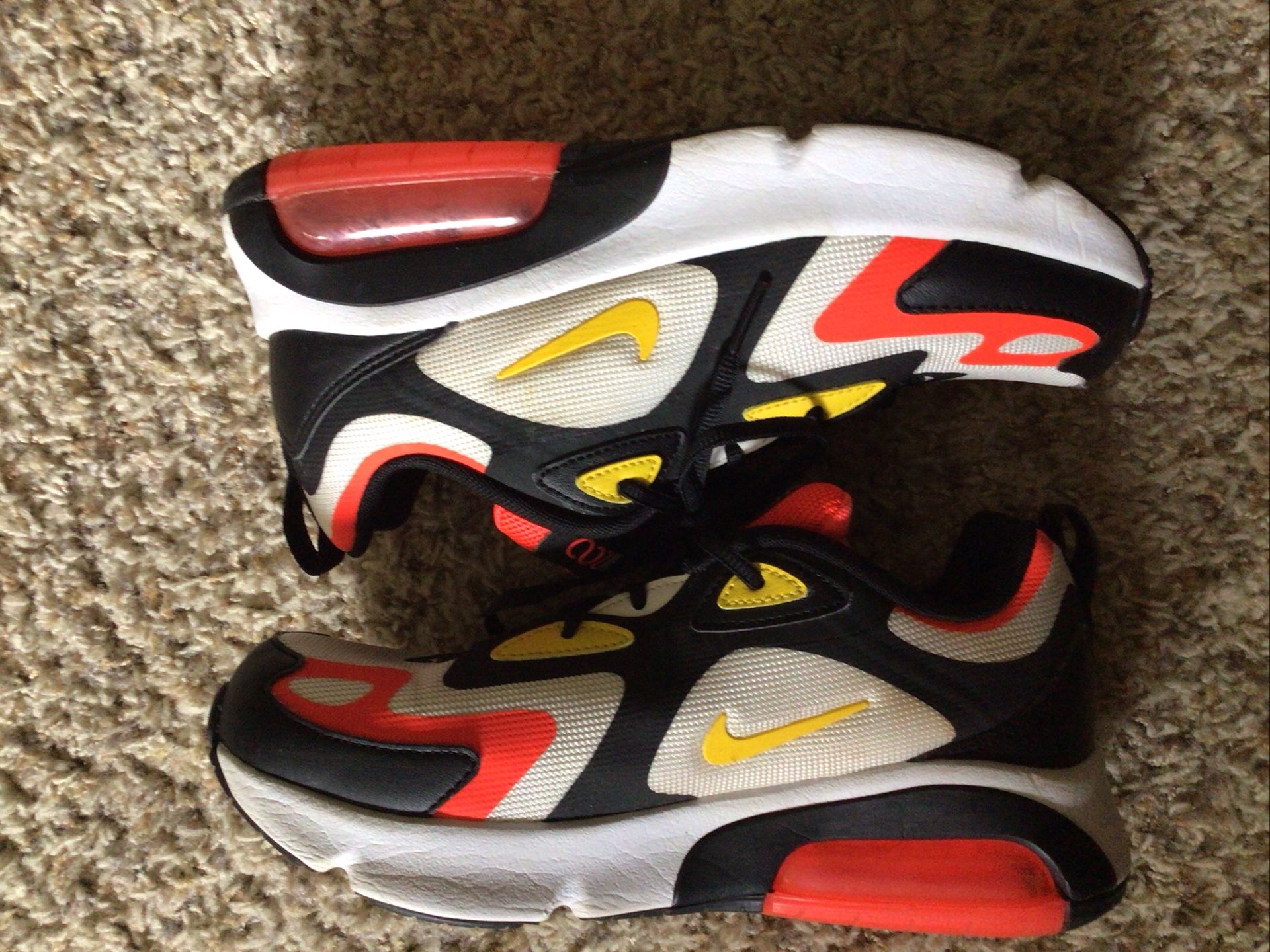 Nike AirMax 200