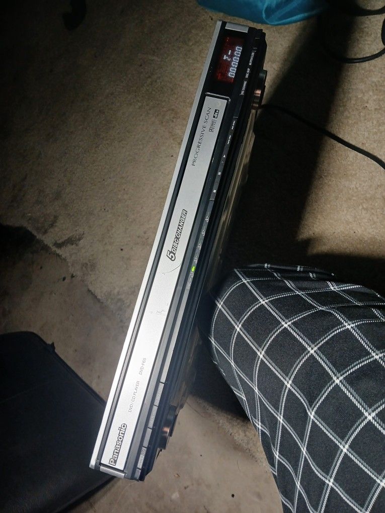 Panasonic DVD Player Works Good.  Getting Rid Of Stg Items  40 Obo