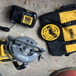 Dewalt Saw 