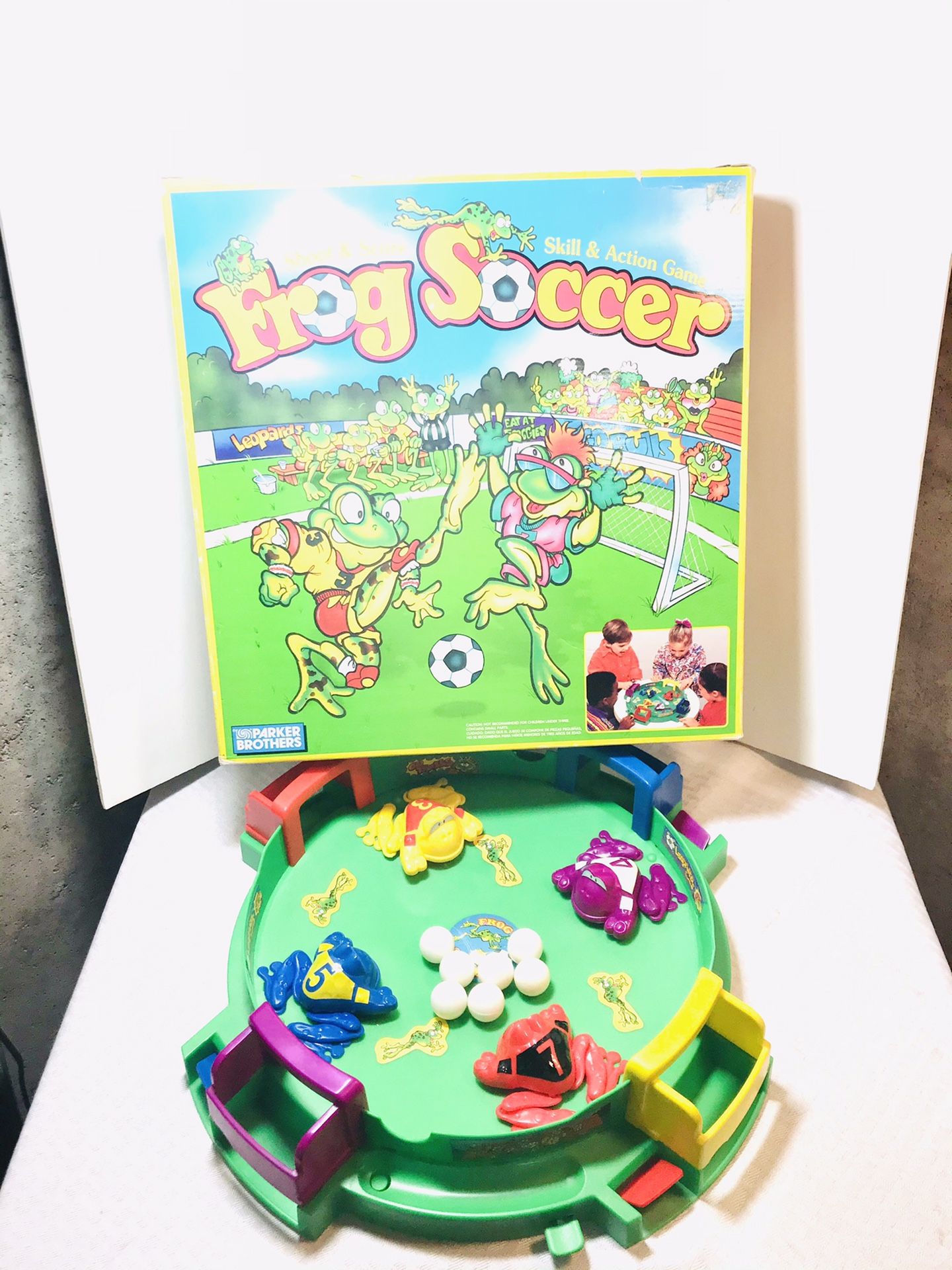 Vintage 1992 Parker Bros. Frog Soccer Board Game