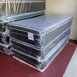 Brand New Twin Size Mattress 14” Pillow Top, Premium Comfort at the Best Price, Same Day Delivery Available, Call or Message Us Today