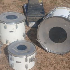 Old Pearl Drums White 4 Pcs