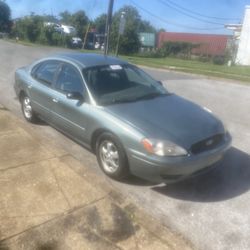 2005 Ford Taurus