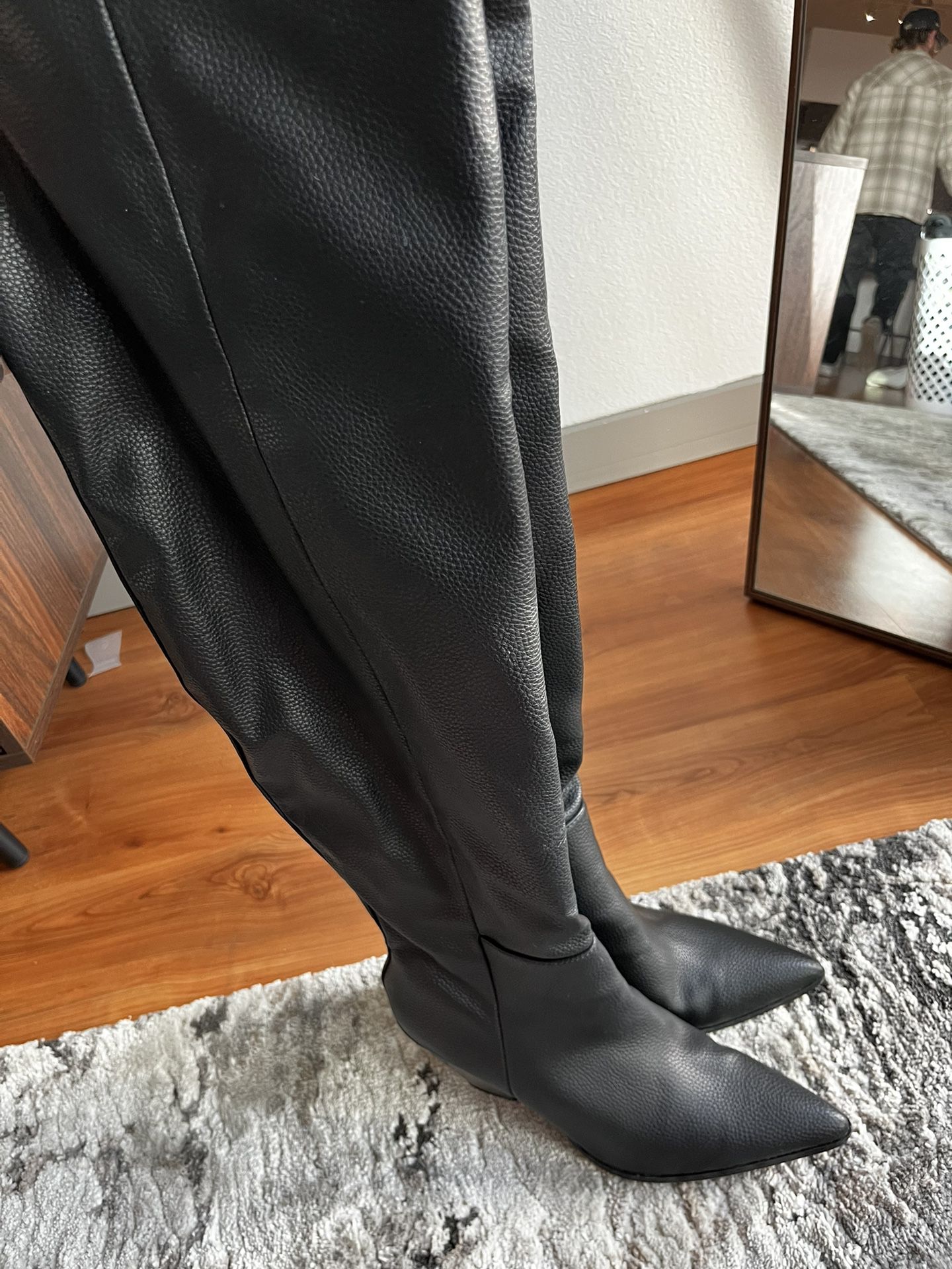 Black Thigh Hugh boots 