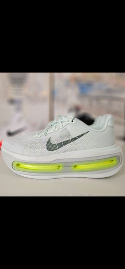 Nike Vomero Premium Barely Volt Mens 11