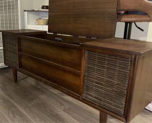 Vintage stereo console