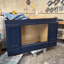 Kichen Isla 60” Long 25” Wide 