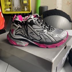 Ladies Balenclasa sneakers were only once brand, new black, silver and pink