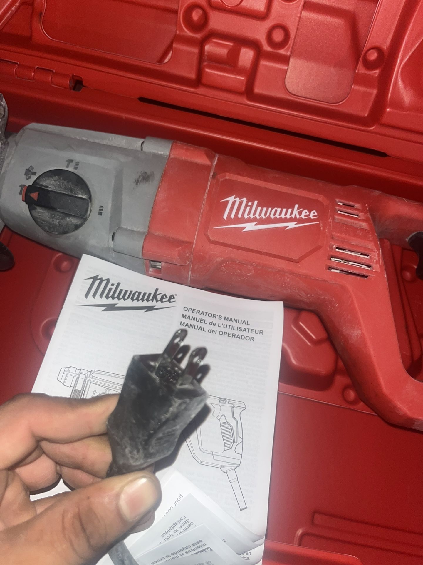 Milwaukee Roto Hammer 