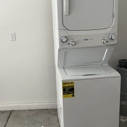 stacked washer dryer 