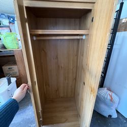 Free Wardrobe Closet 