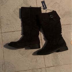 Girls Boots Size 1 - Brand New With Tags 