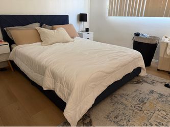 Queen Platform Bedframe