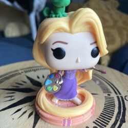 Painting Rapunzel And Pascal Funko Pop Figure 