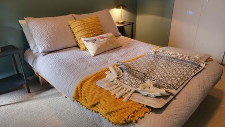 Low Platform Bed / Futon with Wood Base