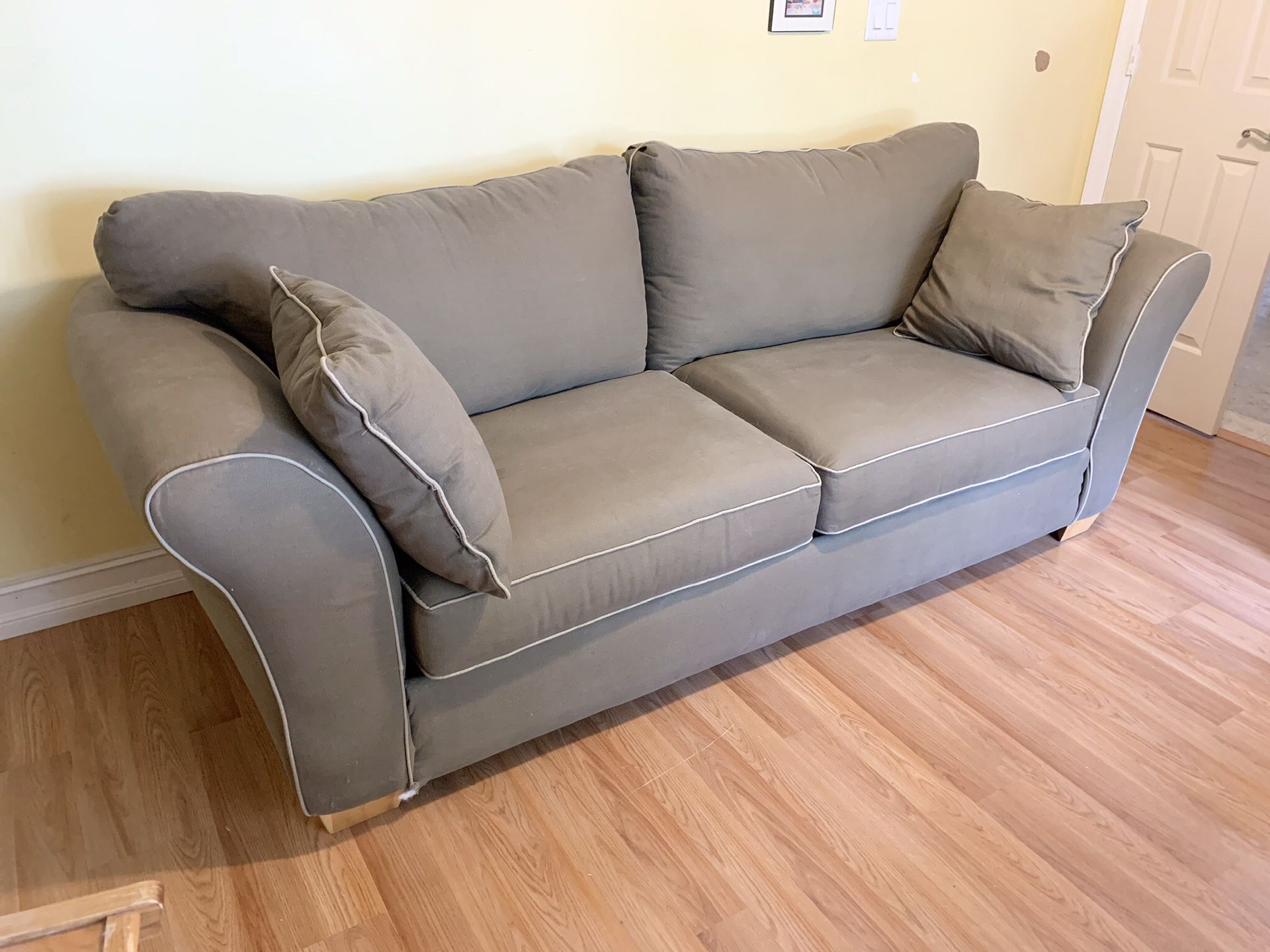 Ashley furniture sleeper sofa couch 🛋