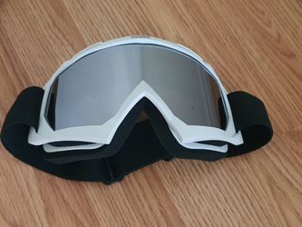White Snowboard / Ski / Multi-Use Goggles - Great Condition