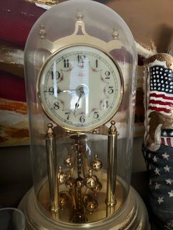 Vintage anniversary clock