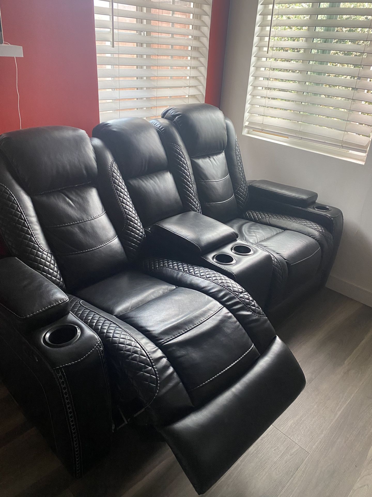 Leather Recliner Sofas